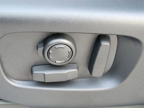 New 2026 Land Rover Discovery Limited Edition image 27