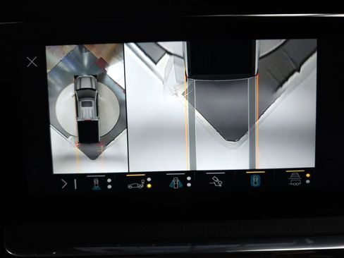 Used 2023 GMC Sierra 1500 Denali w/ Technology Package AWD/4WD image 18