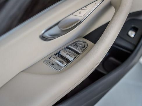 Used 2020 Mercedes-Benz E 350 4MATIC Sedan image 50