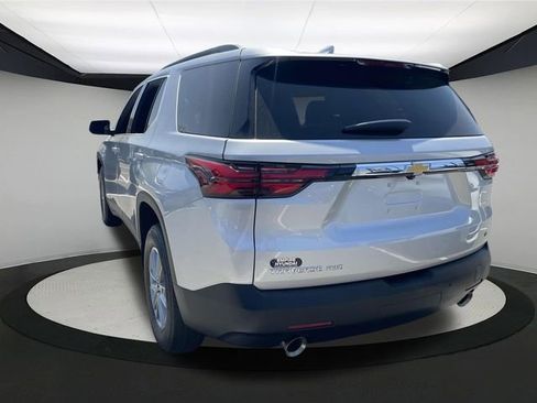 Used 2022 Chevrolet Traverse LT image 12