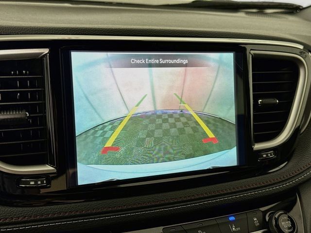 New 2027 Chrysler Pacifica Select AWD/4WD image 13