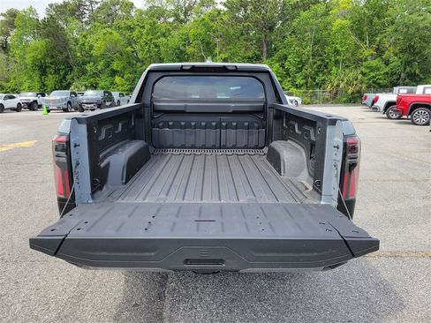 New 2025 GMC Sierra EV Denali image 4