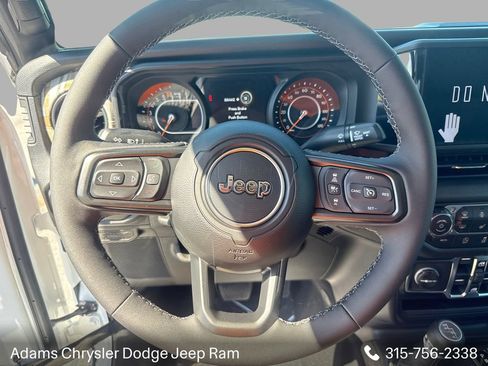 New 2026 Jeep Gladiator Sport AWD/4WD image 14