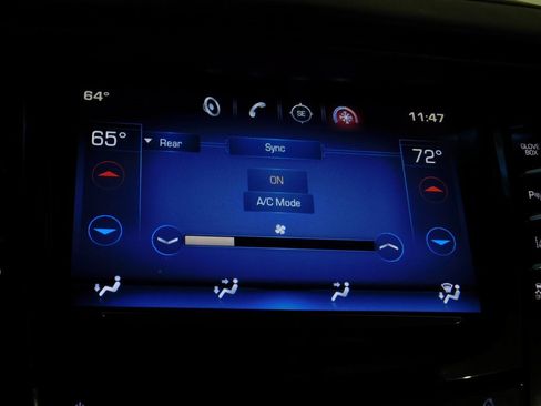 Used 2015 Cadillac Escalade Luxury image 55