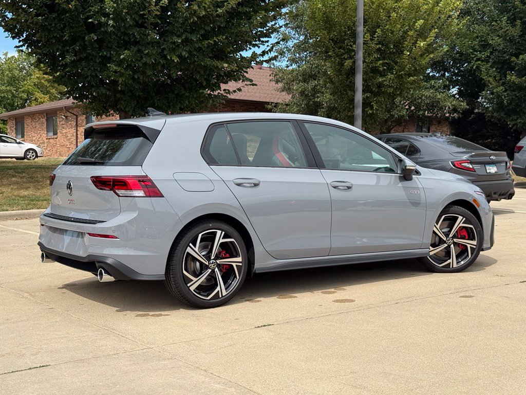 New 2026 Volkswagen GTI SE FWD image 2