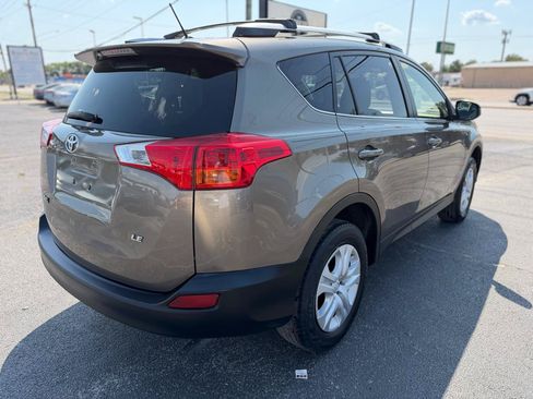 Used 2014 Toyota RAV4 LE FWD image 5