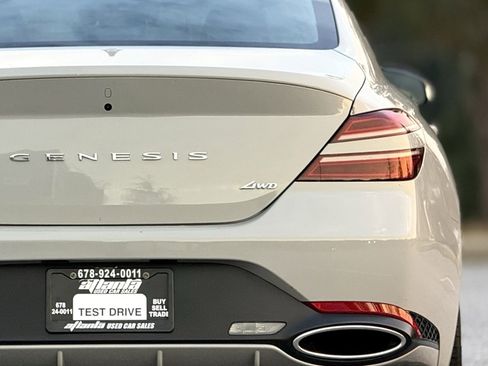 Used 2025 Genesis G70 2.5T image 16