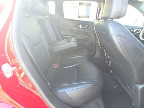 Used 2023 Jeep Compass Limited image 18