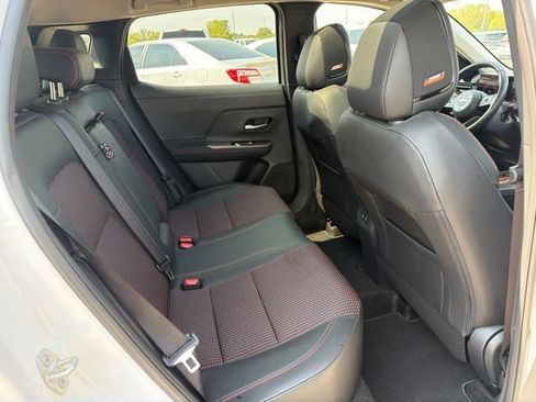 Used 2025 Nissan Kicks SR w/ SR Premium Package FWD image 21