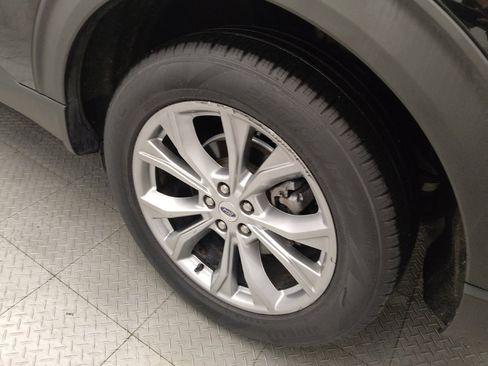 Used 2021 Ford Explorer XLT w/ Equipment Group 202A image 31