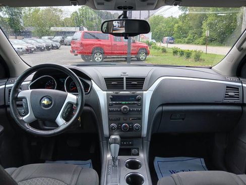 Used 2011 Chevrolet Traverse LT w/ Personal Connectivity Package image 14