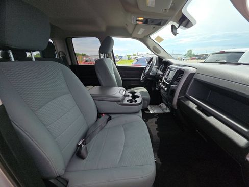 Used 2019 RAM 1500 Express AWD/4WD image 6