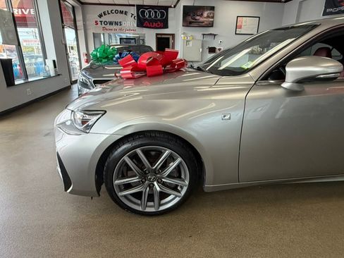 Used 2018 Lexus IS 300 F Sport w/ F Sport Package RWD image 9