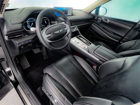 Used 2023 Genesis GV80 2.5T w/ Prestige Package image 16