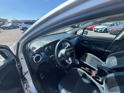 Used 2025 Nissan Versa SV FWD image 34