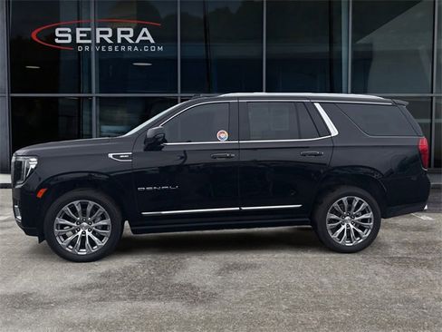 Used 2023 GMC Yukon Denali image 2