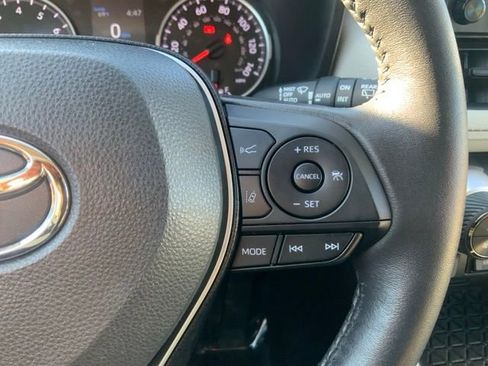 Used 2022 Toyota RAV4 XLE w/ Convenience Package image 20