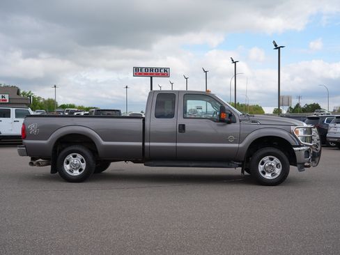 Used 2012 Ford F250 XLT w/ XLT Interior Pkg AWD/4WD image 2