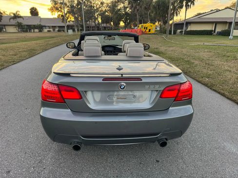 Used 2011 BMW 335i Convertible image 7
