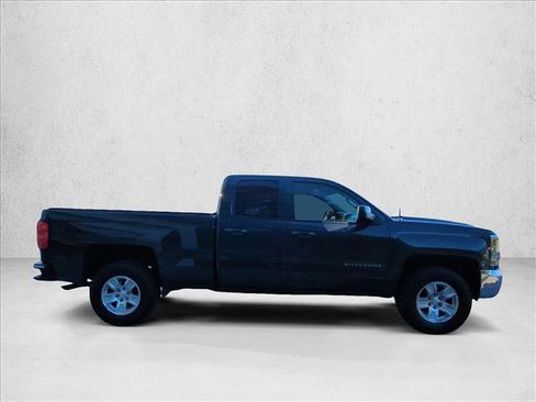 Used 2017 Chevrolet Silverado 1500 LT w/ All Star Edition AWD/4WD image 4