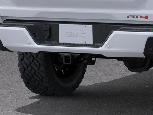 New 2026 GMC Canyon AT4 AWD/4WD image 14