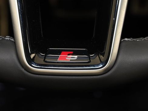 Used 2025 Audi S8 image 70