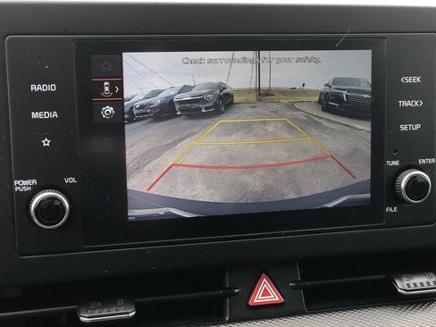 Used 2023 Kia Sportage LX image 20