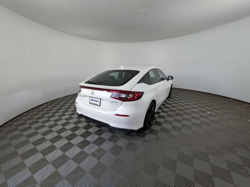 Used 2023 Honda Civic Sport image 5