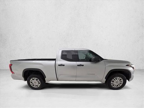 Used 2022 Toyota Tundra SR5 AWD/4WD image 4