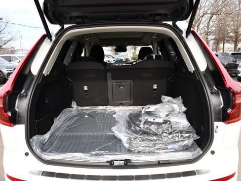 New 2026 Volvo XC60 T8 Plus w/ Protection Package Premier AWD/4WD image 28
