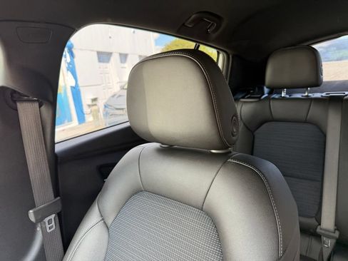 Used 2025 Buick Envista Sport Touring FWD image 20