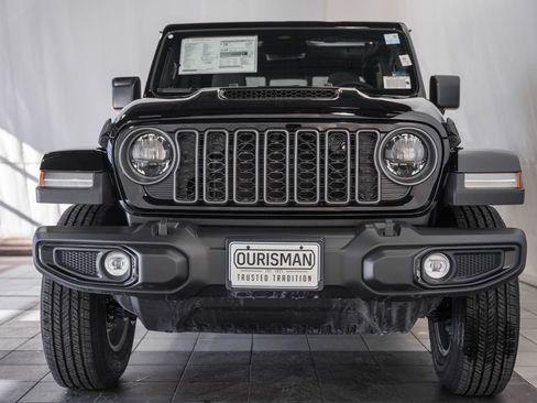 New 2026 Jeep Gladiator Sport image 2