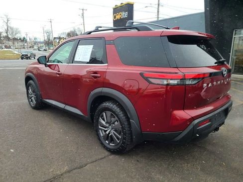 Used 2022 Nissan Pathfinder SV w/ SV Premium Package image 8