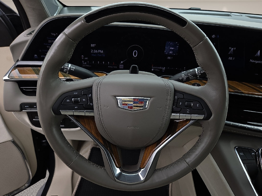 Used 2021 Cadillac Escalade Premium Luxury Platinum AWD/4WD image 19