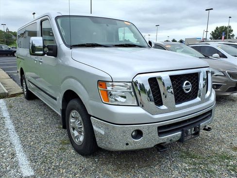 Used 2019 Nissan NV 3500 SL RWD image 13