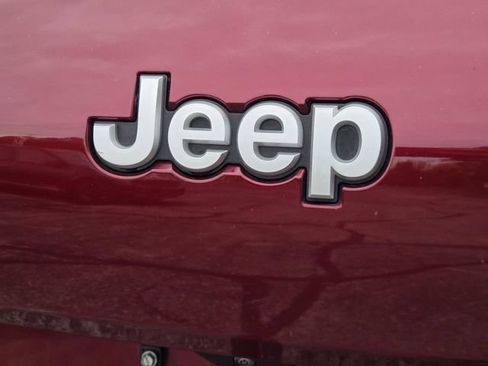Used 2024 Jeep Grand Cherokee L Laredo w/ Luxury Tech Group I AWD/4WD image 9