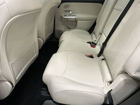 Certified 2024 Mercedes-Benz GLB 250 image 25