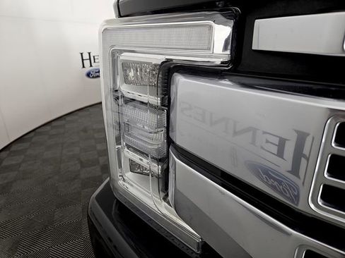 Used 2019 Ford F250 Platinum w/ Platinum Ultimate Package image 10