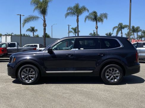 Used 2025 Kia Telluride LX FWD image 39