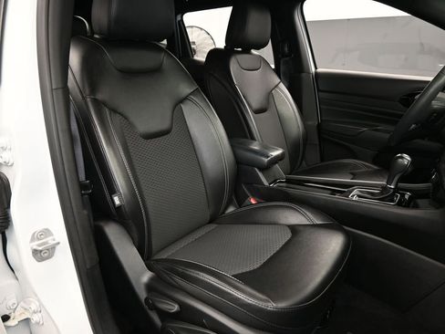 Used 2023 Jeep Compass Altitude image 40