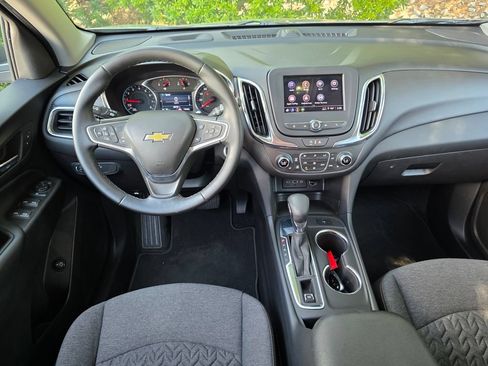 Used 2024 Chevrolet Equinox LT FWD image 31