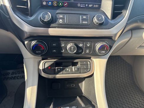 Used 2021 GMC Acadia Denali w/ Denali Technology Package image 19