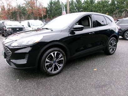 Certified 2022 Ford Escape SE w/ SE Sport Appearance Package
