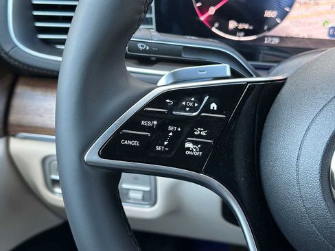 Used 2025 Mercedes-Benz GLE 450 4MATIC Coupe image 33