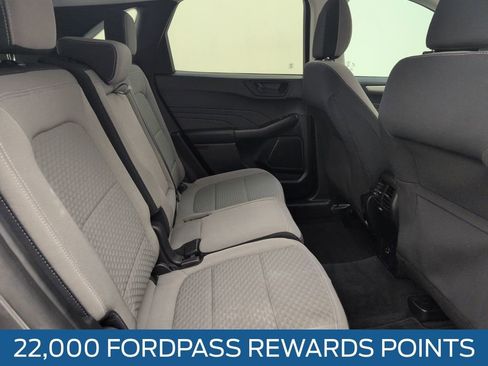 Used 2022 Ford Escape SE w/ SE Sport Appearance Package image 15
