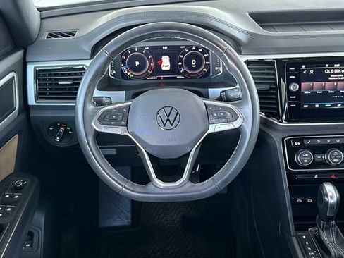 Certified 2022 Volkswagen Atlas Cross Sport SE FWD image 14