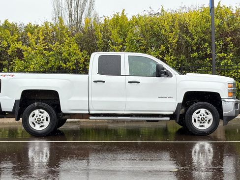 Used 2015 Chevrolet Silverado 2500 LT w/ LT Convenience Package image 3
