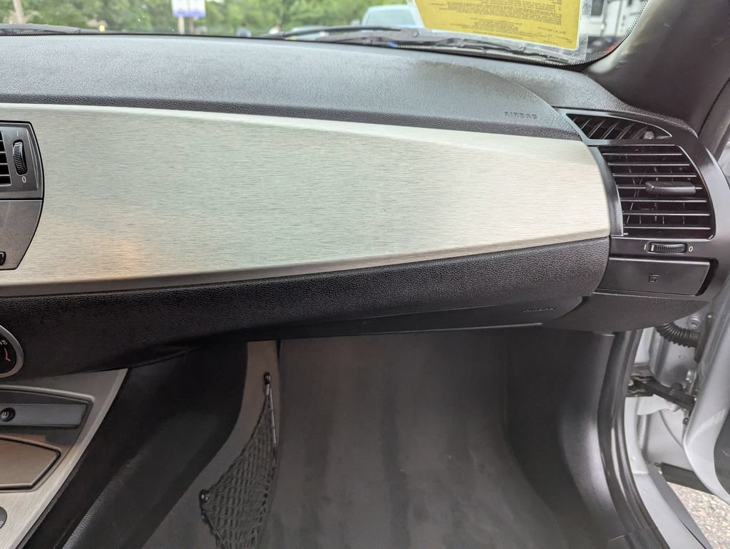Used 2004 BMW Z4 3.0i RWD image 32