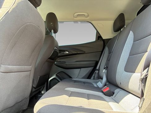 Used 2023 Chevrolet TrailBlazer LT FWD image 5