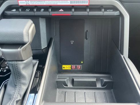 Used 2026 Toyota Tundra Limited image 36